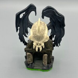 DARKLIGHT CRYPT Skylanders Spyros Adventure Character Figure Activision